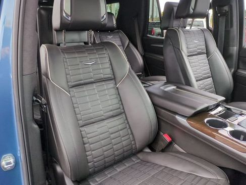 Used 2025 Cadillac Escalade Sport Platinum AWD/4WD image 29