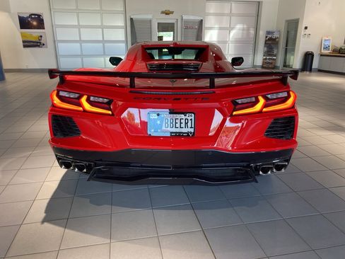 Used 2025 Chevrolet Corvette Stingray Premium Conv w/ Z51 Performance Package image 5