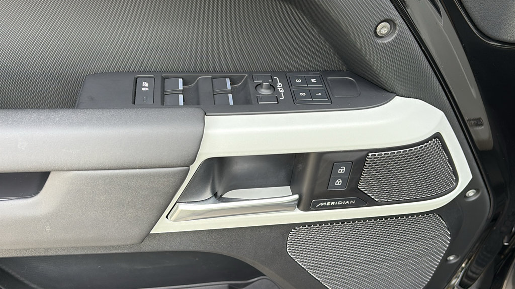 Certified 2024 Land Rover Defender 110 S AWD/4WD image 11