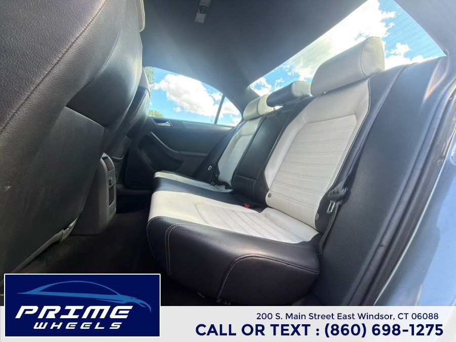 Used 2016 Volkswagen Jetta Sport FWD image 12
