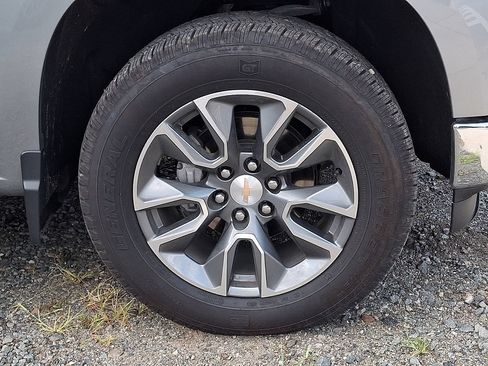 Used 2025 Chevrolet Silverado 1500 LT AWD/4WD image 33