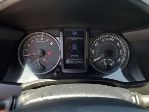 Used 2019 Toyota Tacoma TRD Off-Road AWD/4WD image 32