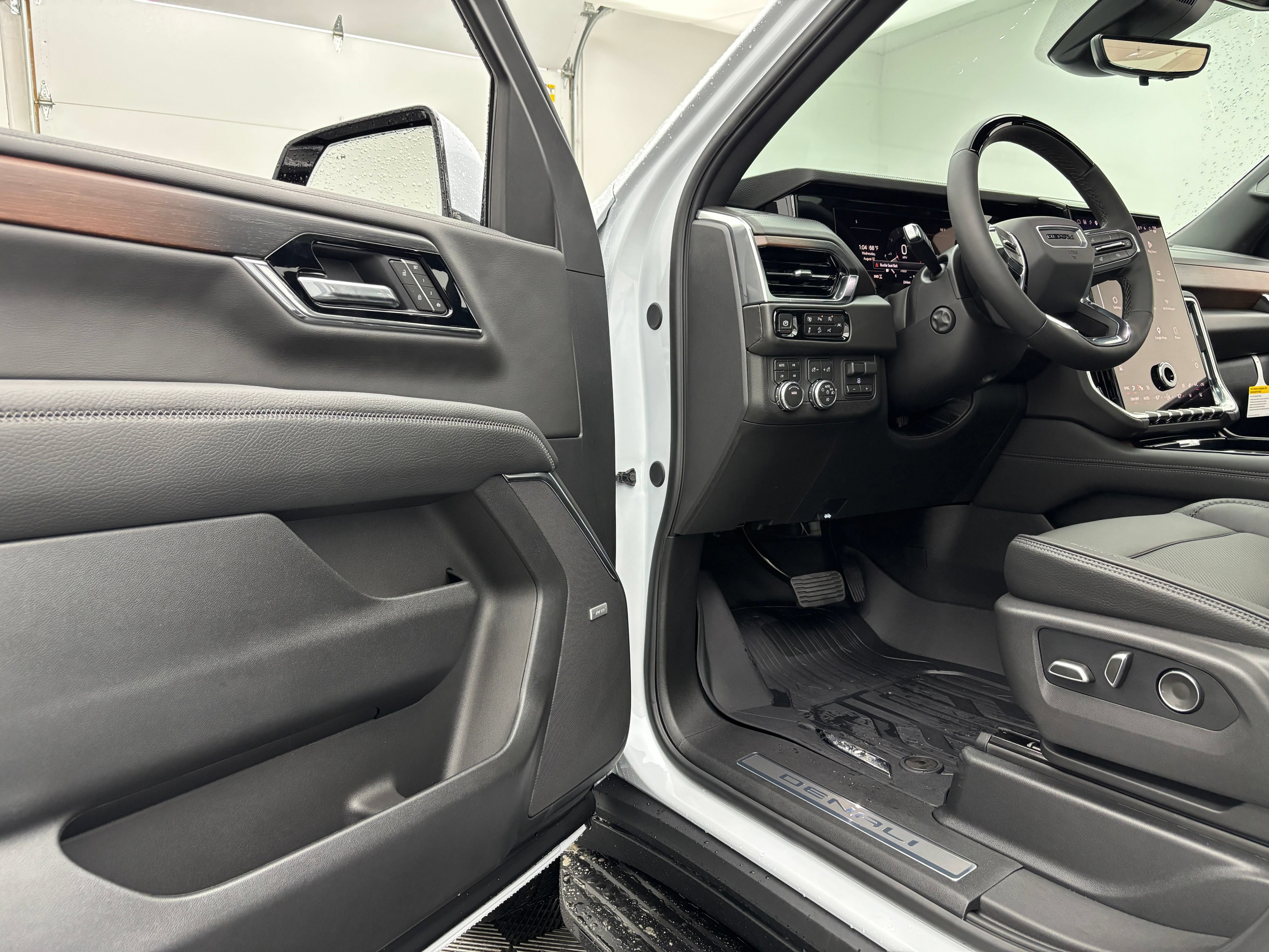 New 2026 GMC Yukon Denali w/ Advanced Technology Package AWD/4WD image 20