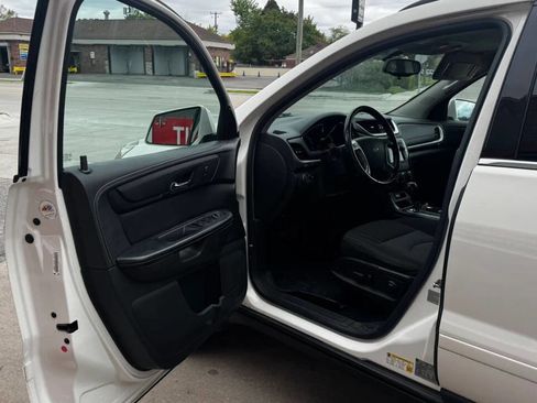 Used 2014 Chevrolet Traverse LT FWD image 11