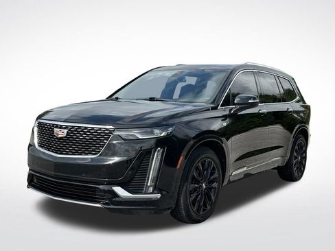 Used 2022 Cadillac XT6 Premium Luxury FWD image 2