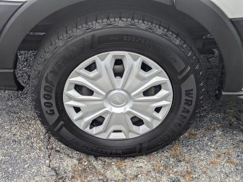 Certified 2019 Ford Transit 150 XLT image 26