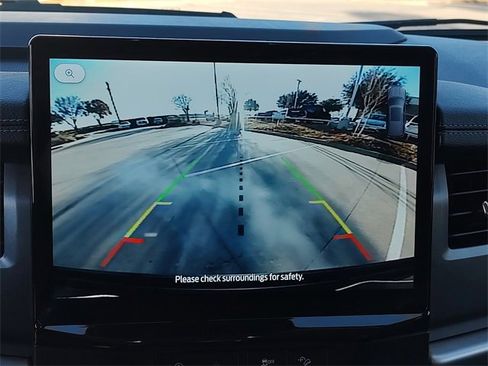 Used 2024 Ford Expedition Max XLT image 19