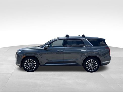 Used 2023 Hyundai Palisade Calligraphy w/ Cargo Package AWD/4WD image 3