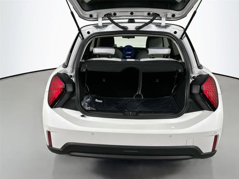 Used 2025 MINI Cooper S FWD image 24