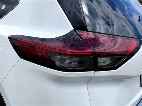 Used 2021 Nissan Rogue SV w/ Premium Package FWD image 28