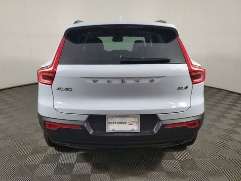 Certified 2026 Volvo XC40 B5 Plus w/ Protection Package Premier AWD/4WD image 7