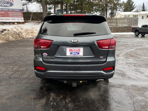 Used 2020 Kia Sorento LX w/ LX I4 Convenience Package image 5
