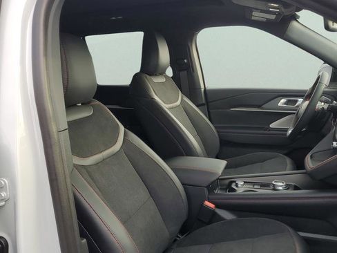 New 2026 Ford Explorer ST w/ Sun And Sound Package image 16