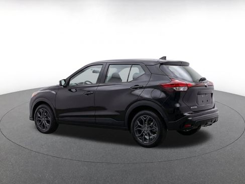 Used 2026 Nissan Kicks SR AWD/4WD image 6