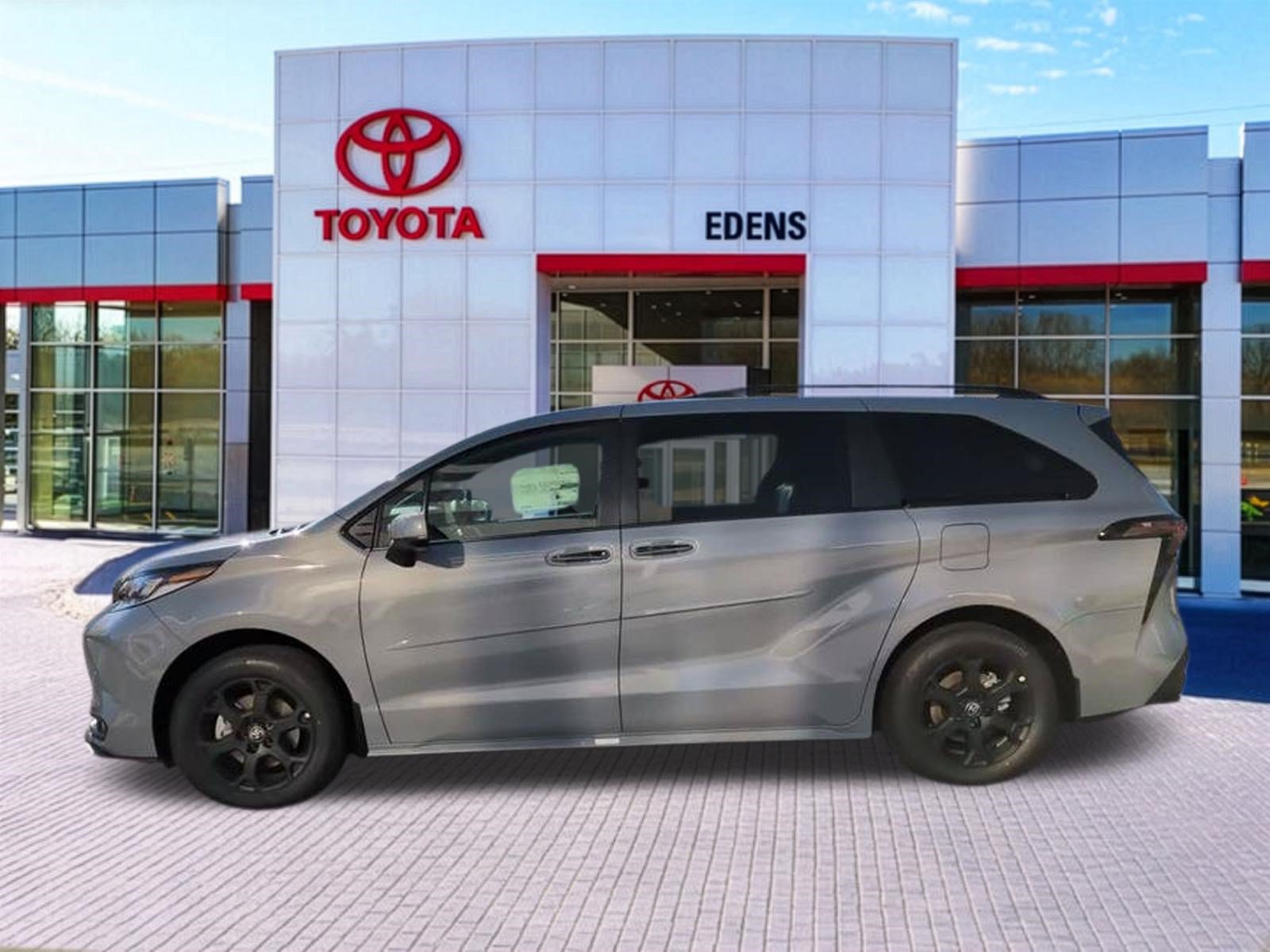 New 2026 Toyota Sienna XLE Woodland Edition AWD/4WD image 8