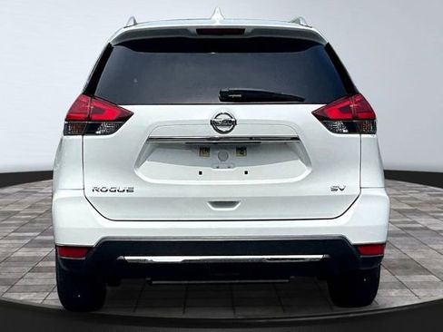 Used 2017 Nissan Rogue SV FWD image 5