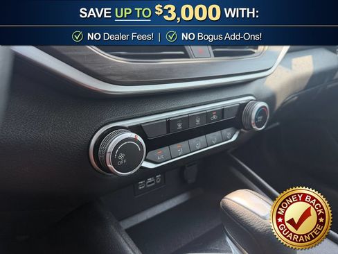 Used 2025 Nissan Altima 2.5 SV FWD image 27