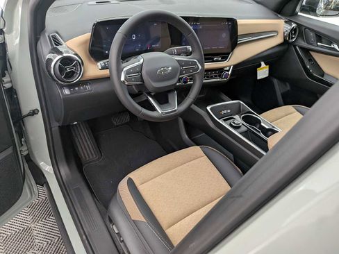 New 2026 Chevrolet Equinox ACTIV w/ Convenience Package III image 2