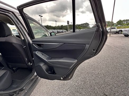 Used 2019 Subaru Crosstrek 2.0i AWD/4WD image 17