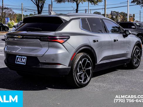 Used 2026 Chevrolet Equinox EV LT image 7