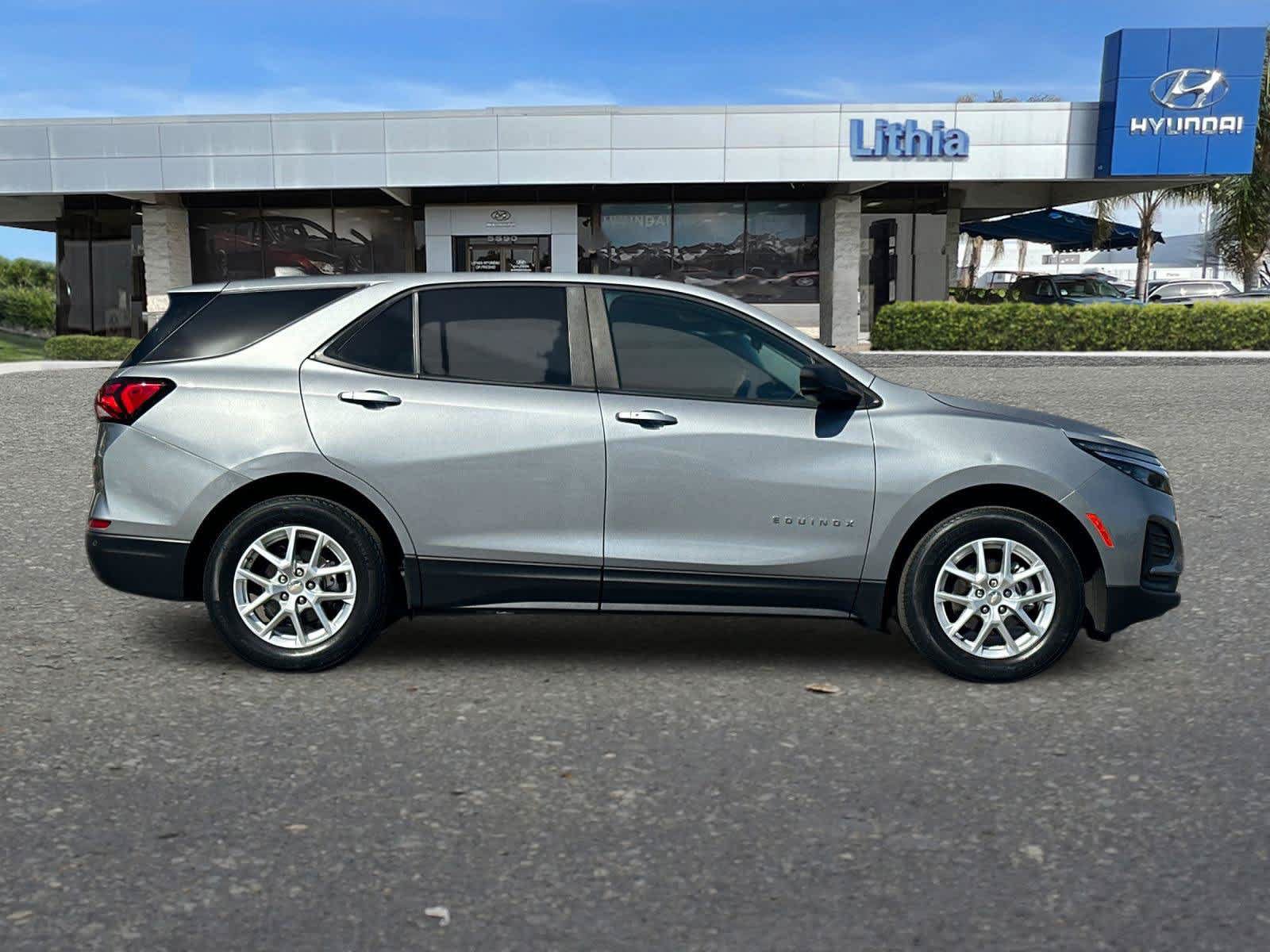 Used 2023 Chevrolet Equinox LS w/ LPO, Floor Liner Package FWD image 9