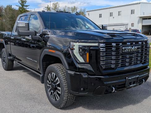 Certified 2025 GMC Sierra 2500 Denali Ultimate AWD/4WD image 4