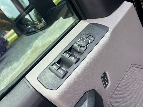 Used 2021 Ford F250 XL w/ STX Appearance Package AWD/4WD image 11