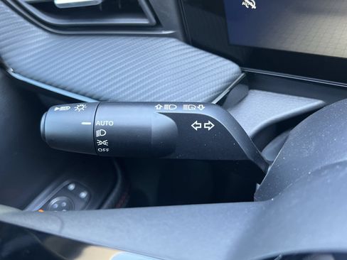 New 2026 Nissan Kicks SR FWD image 10