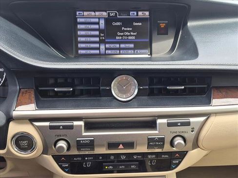Used 2013 Lexus ES 350 w/ Luxury Pkg FWD image 12