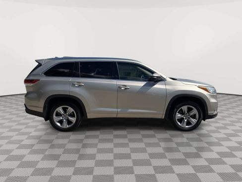 Used 2016 Toyota Highlander Limited Platinum AWD/4WD image 8