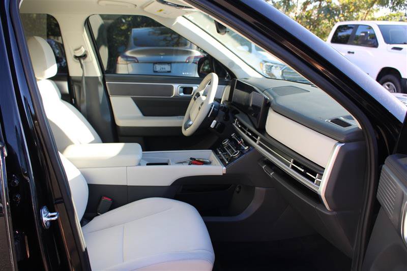 Used 2026 Hyundai Santa Fe SE FWD image 10
