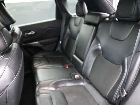 Used 2020 Jeep Cherokee Latitude Plus w/ Comfort/Convenience Group image 14