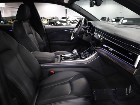 Used 2021 Audi Q8 Prestige w/ Prestige Package image 42