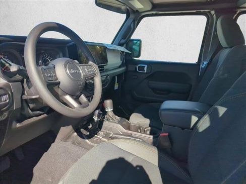 New 2026 Jeep Gladiator Sport AWD/4WD image 2