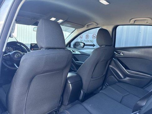 Used 2017 MAZDA MAZDA3 Sport w/ Preferred Equipment Package image 27