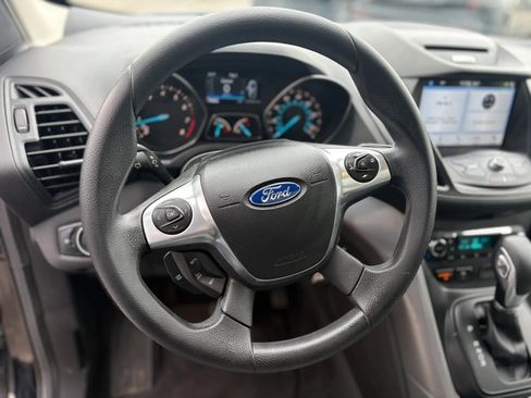 Used 2016 Ford Escape SE w/ Equipment Group 201A AWD/4WD image 19