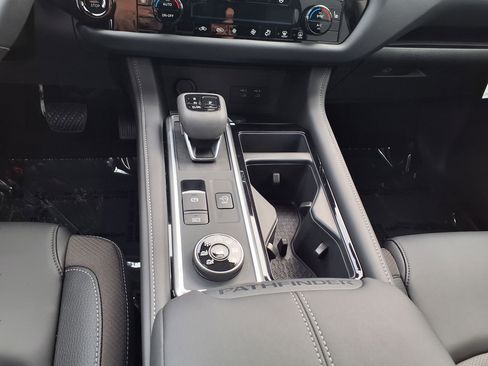 New 2026 Nissan Pathfinder SL w/ Cargo Package AWD/4WD image 38