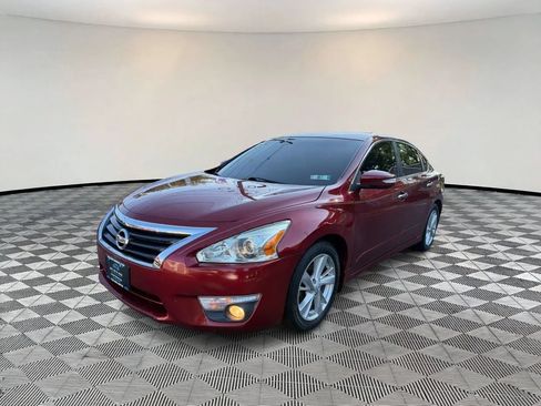 Used 2015 Nissan Altima 2.5 SL w/ Technology Package FWD image 3