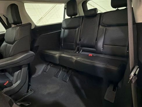 Used 2025 Ford Expedition Max Platinum AWD/4WD image 23