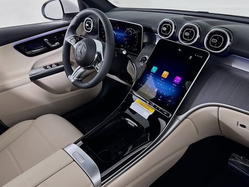 New 2026 Mercedes-Benz GLC 300 image 15