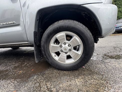 Used 2015 Toyota Tacoma PreRunner image 28