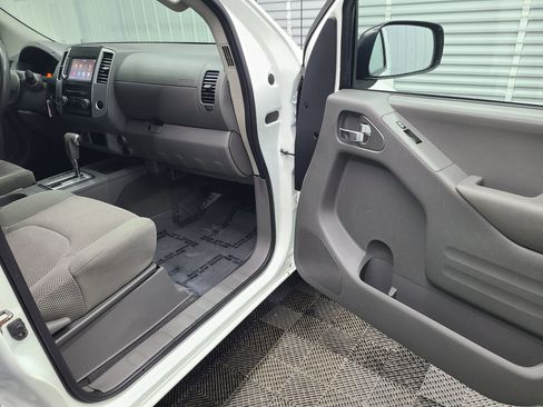 Used 2019 Nissan Frontier SV AWD/4WD image 38