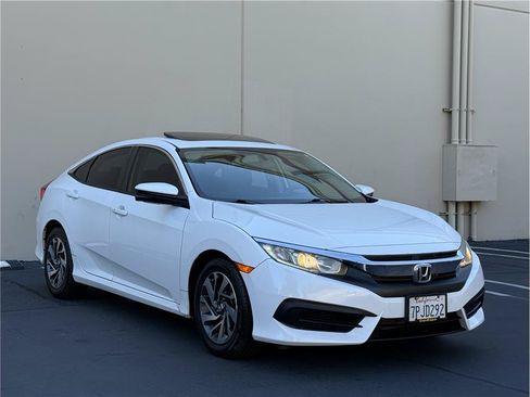 Used 2016 Honda Civic EX image 2