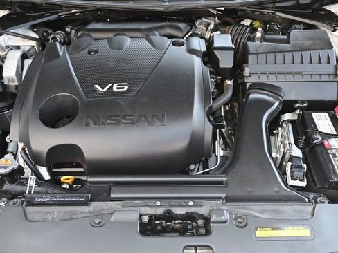 Used 2019 Nissan Maxima SR w/ Illumination Package image 17