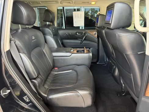 Used 2012 INFINITI QX56 4WD w/ Deluxe Touring Pkg image 19