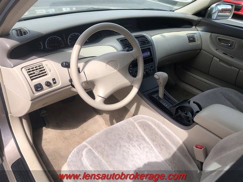 Used 2001 Toyota Avalon XLS FWD image 10