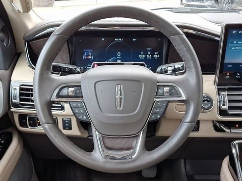 Used 2024 Lincoln Navigator L Reserve AWD/4WD image 20