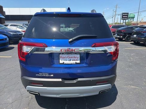 Used 2023 GMC Acadia SLE w/ Driver Convenience Package FWD image 5