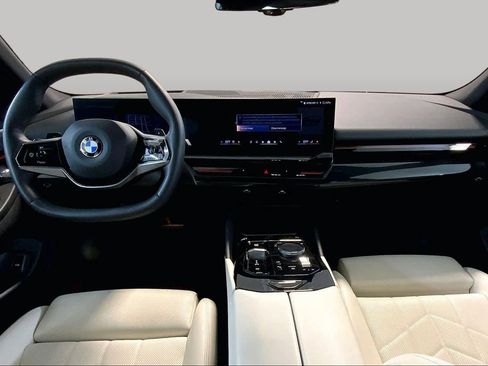 Certified 2024 BMW 530i xDrive w/ Premium Package AWD/4WD image 15