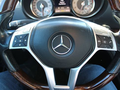 Used 2013 Mercedes-Benz SL 550 image 40